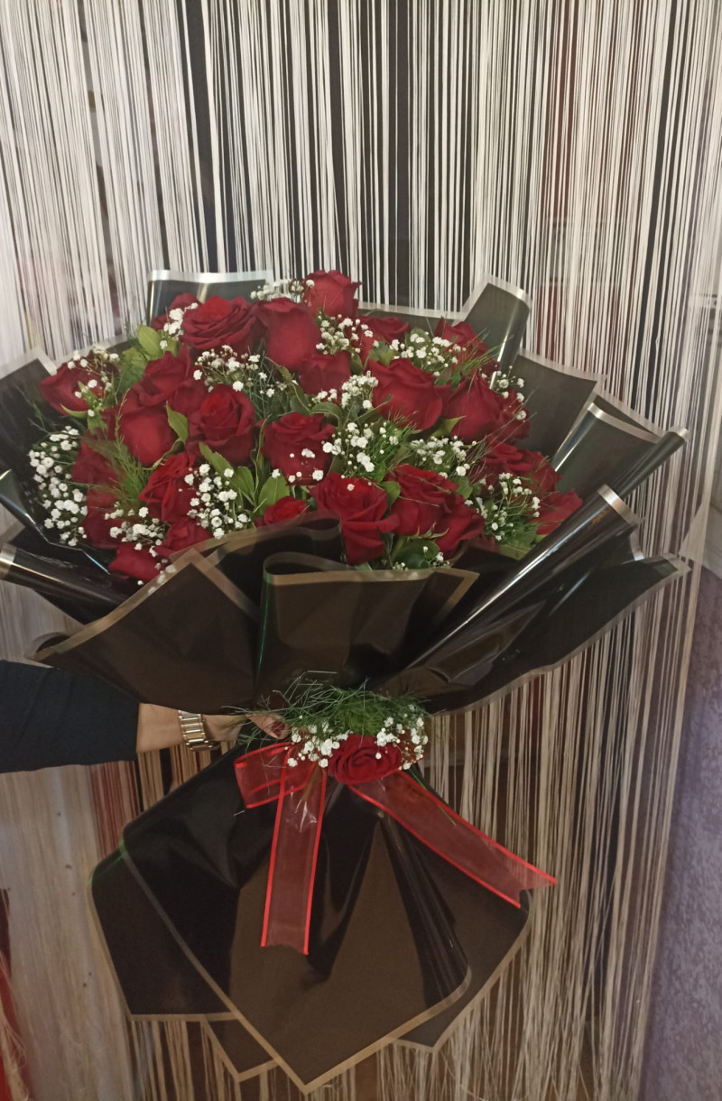 30 ADET KIRMIZI GÜLLER